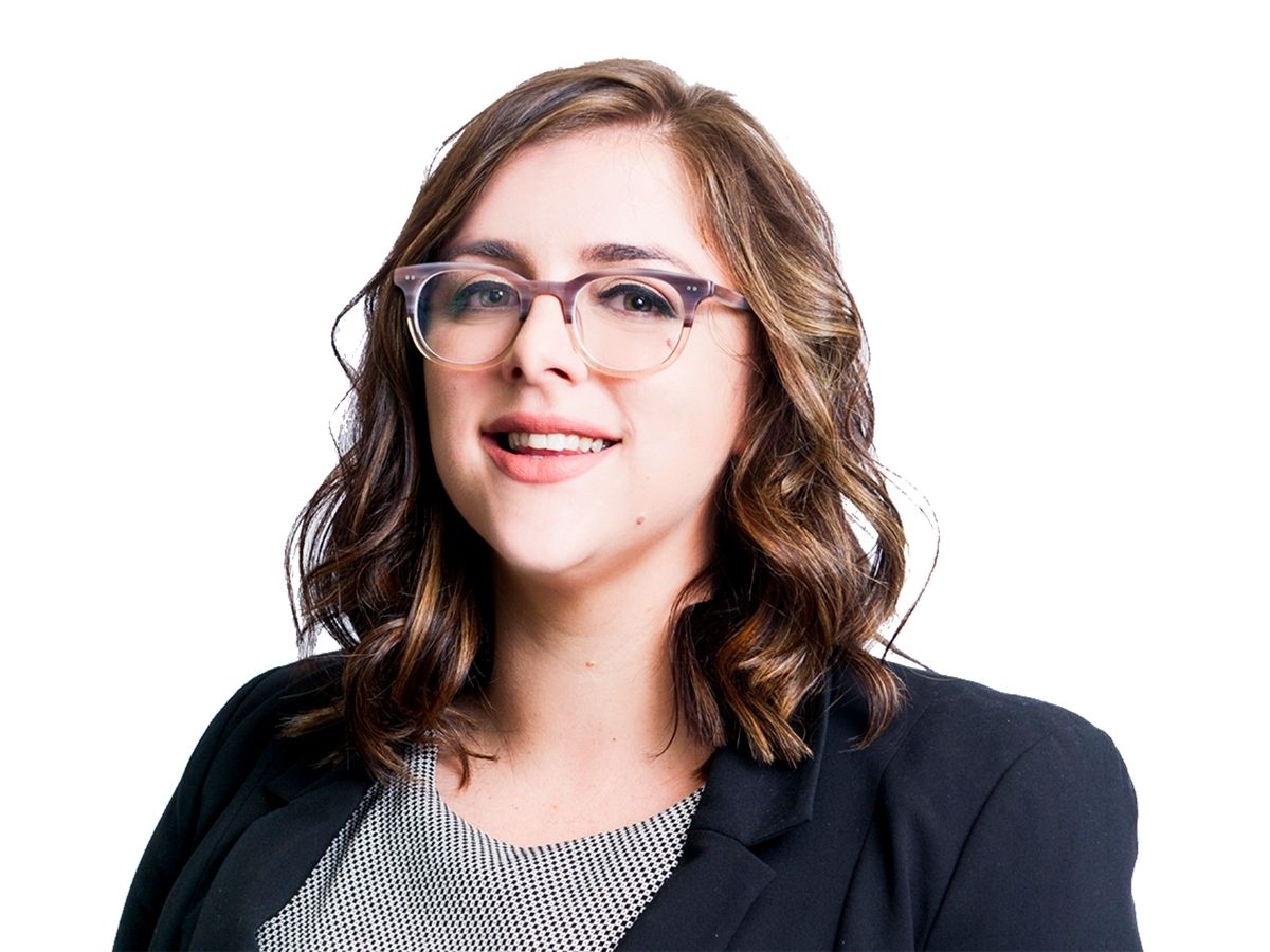 Headshot of Stephanie Forward